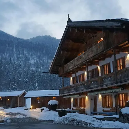 مزرعة للإقامة Der Anderlbauer Am *